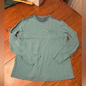Lululemon long sleeve pocket t-shirt men's XL athletic